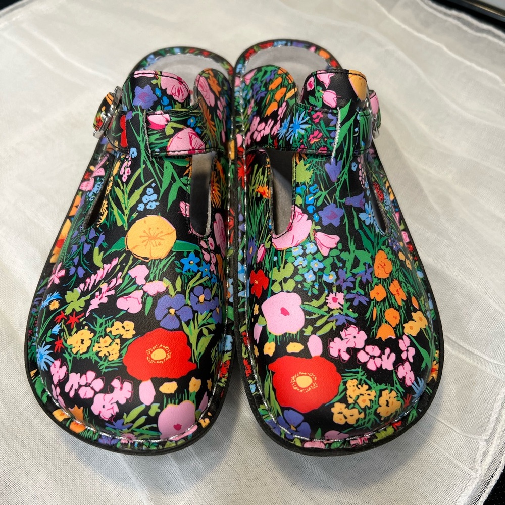 Women’s Alegria Professional Clog in Sweet Emotions size 38